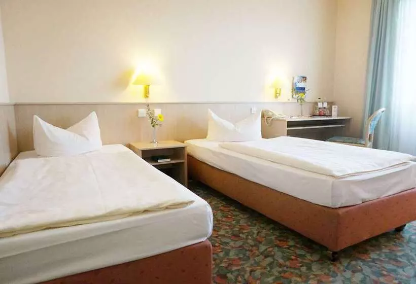 בית מלון כפרי Plaza Inn Chemnitz