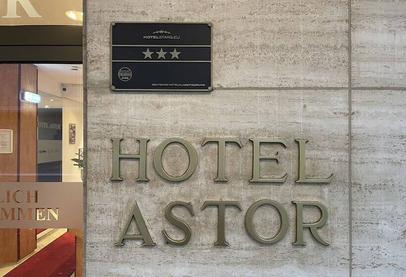 ホテル Astor