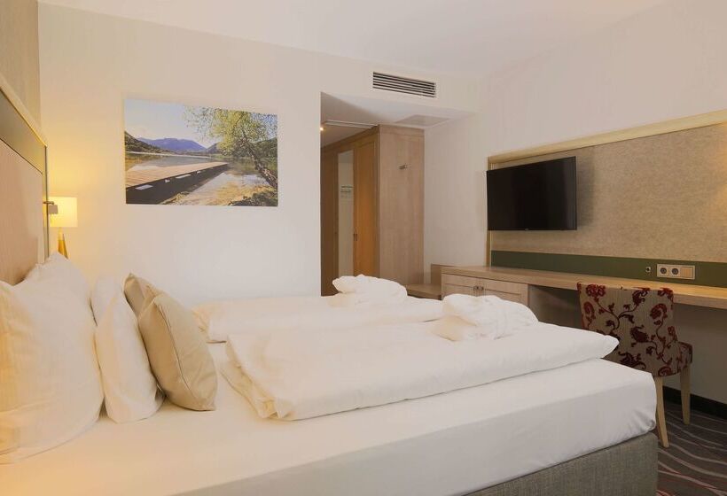 בית מלון כפרי Bayerischer Hof Miesbach, Bw Premier Collection