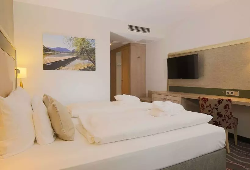 Отель Bayerischer Hof Miesbach, Bw Premier Collection