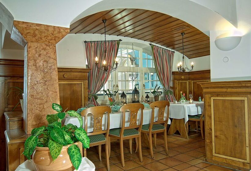 בית מלון כפרי Bayerischer Hof Miesbach, Bw Premier Collection