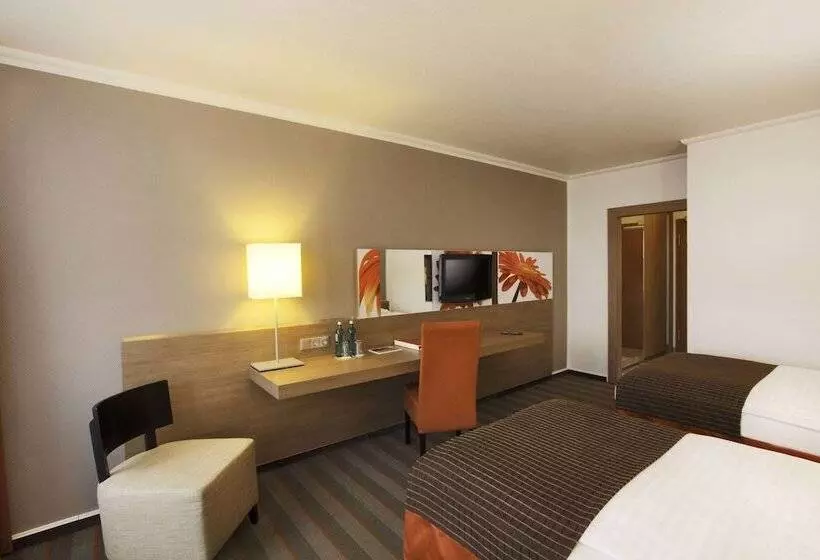 H4 Hotel Frankfurt Messe