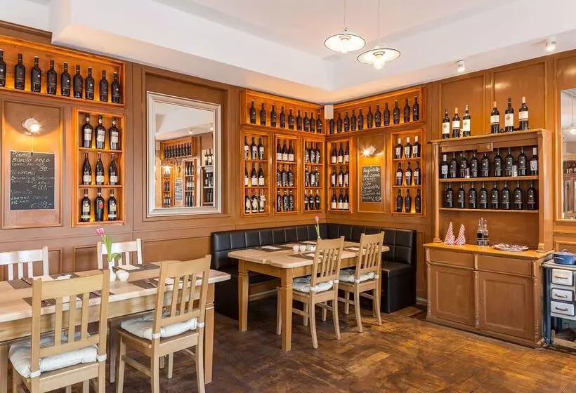 هتل NH Berlin City Ost