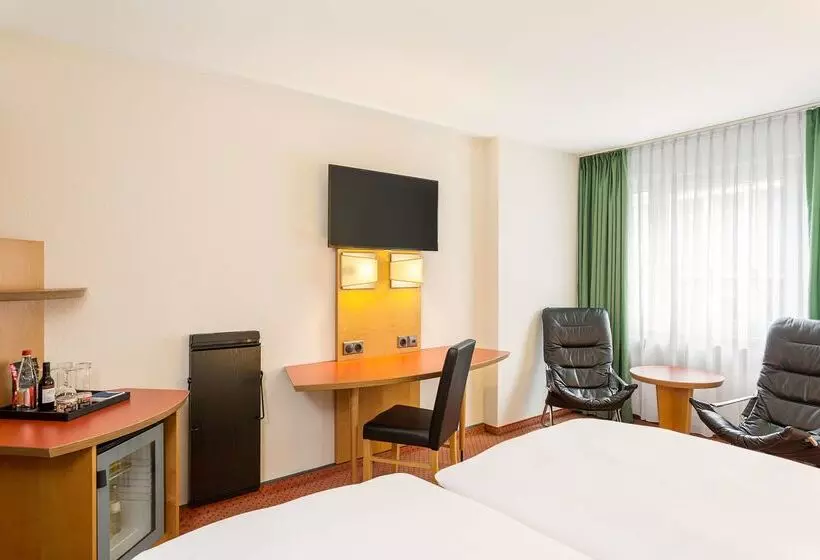 هتل NH Berlin City Ost