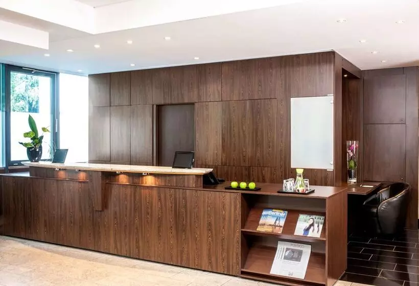 هتل NH Berlin City Ost