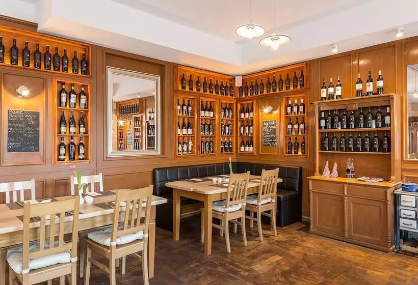 هتل NH Berlin City Ost