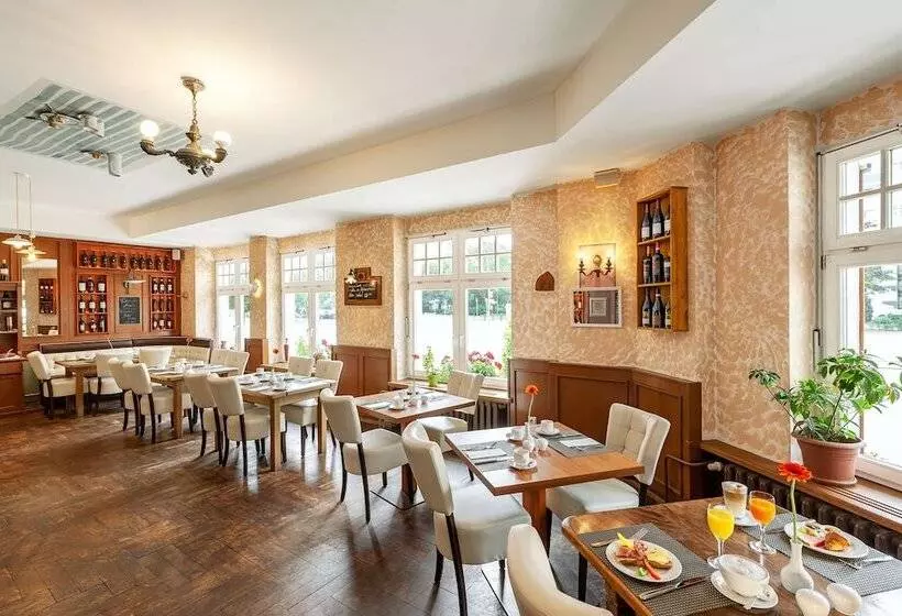 هتل NH Berlin City Ost