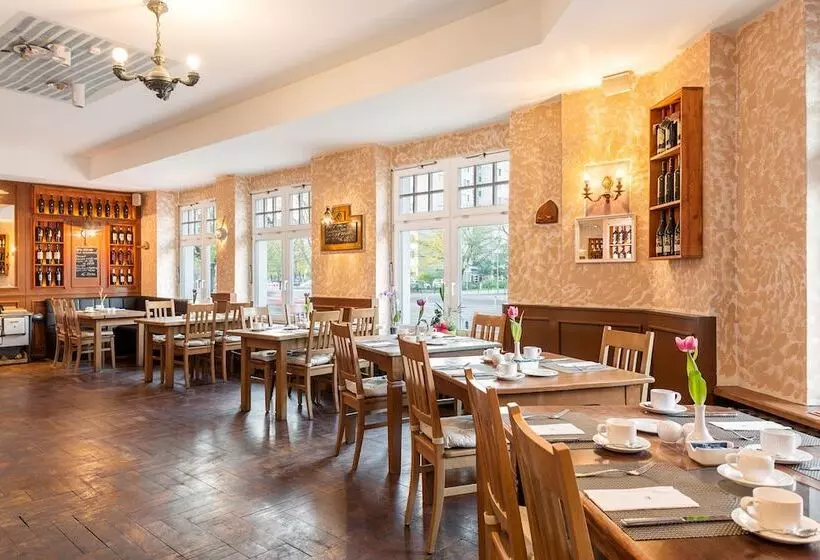 هتل NH Berlin City Ost