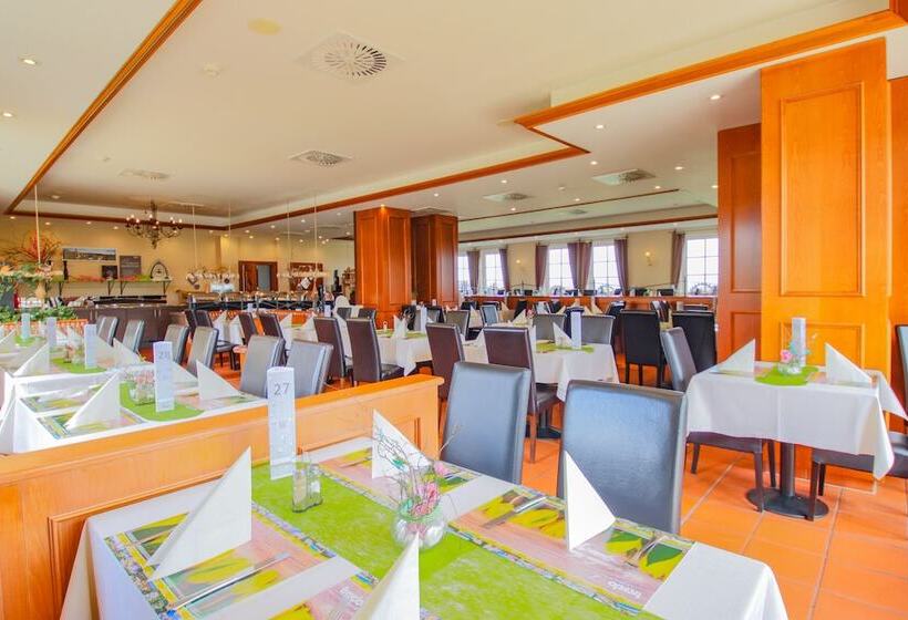 Panorama Berghotel Wettiner Höhe