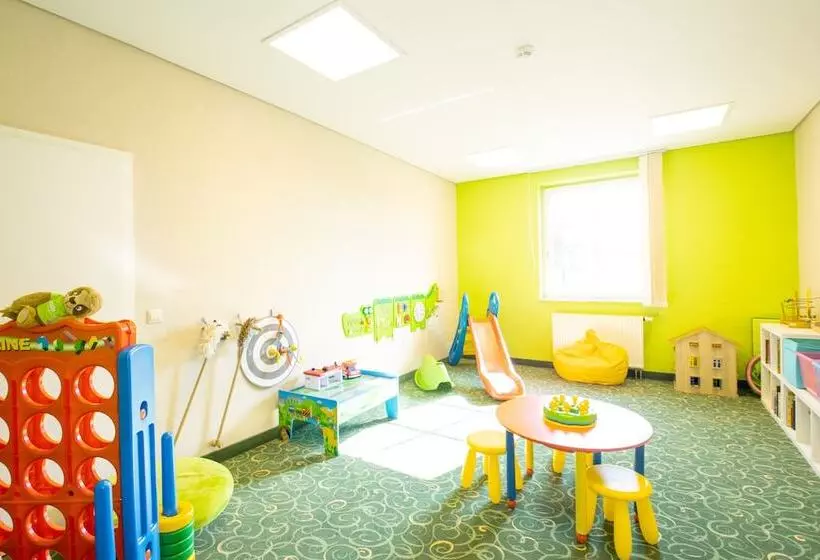 Panorama Berghotel Wettiner Höhe