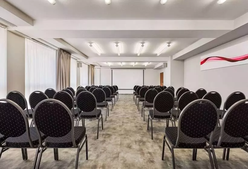 Отель Good Morning Halle Leipzig