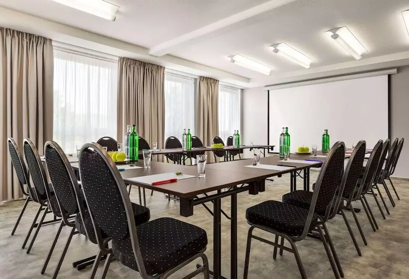 Отель Good Morning Halle Leipzig