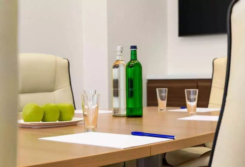 Отель Good Morning Halle Leipzig