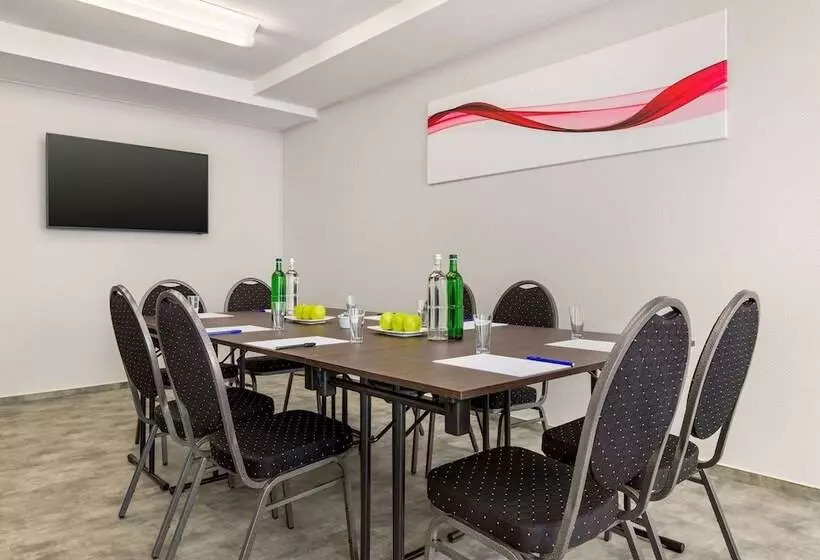 Отель Good Morning Halle Leipzig