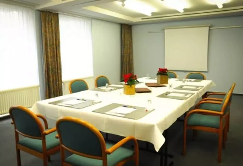 Отель Good Morning Halle Leipzig