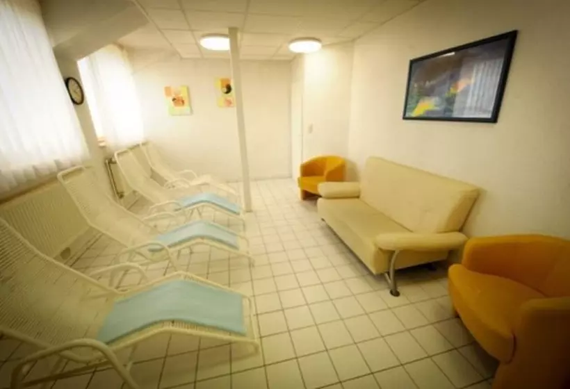 Отель Good Morning Halle Leipzig