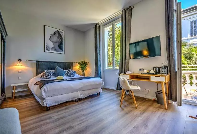 Villa Claudia Hotel Cannes Centre   Parking