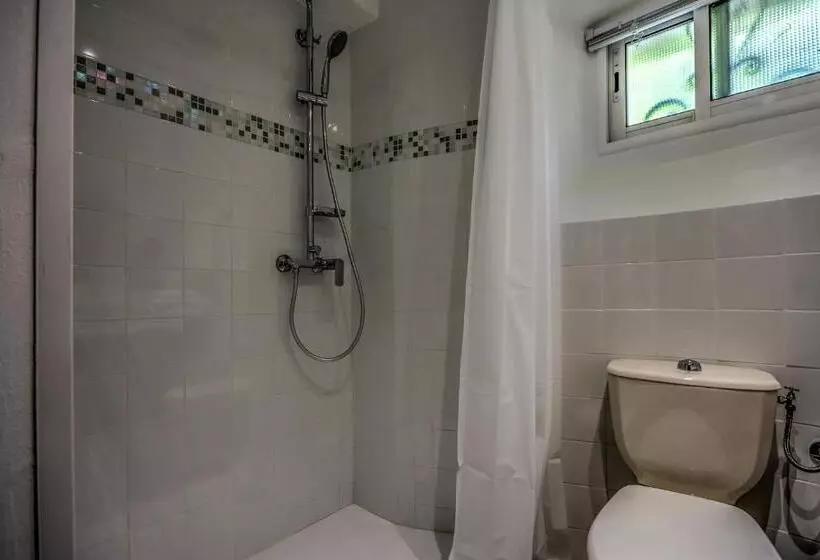 Villa Claudia Hotel Cannes Centre   Parking