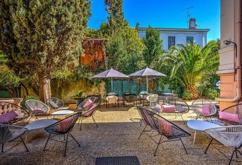 Villa Claudia Hotel Cannes Centre   Parking