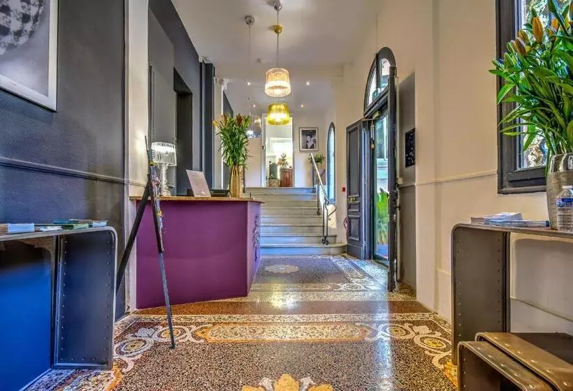 Villa Claudia Hotel Cannes Centre   Parking