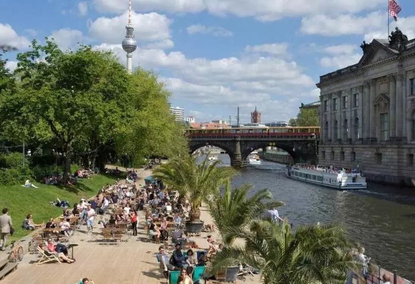 هتل Birgit Berlin Mitte