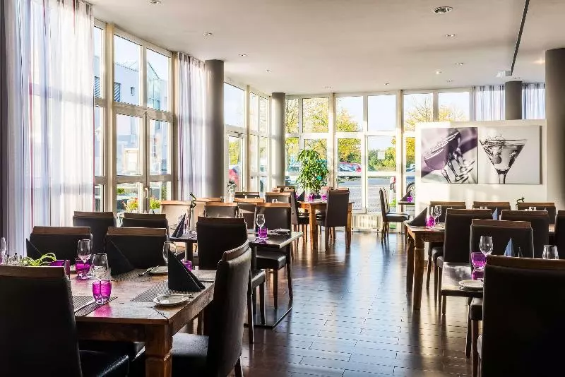 Отель Courtyard By Marriott Dortmund