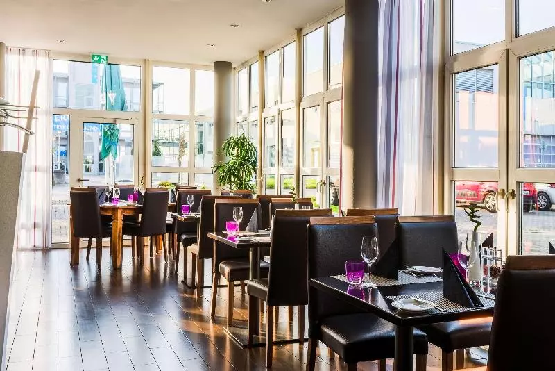 Отель Courtyard By Marriott Dortmund