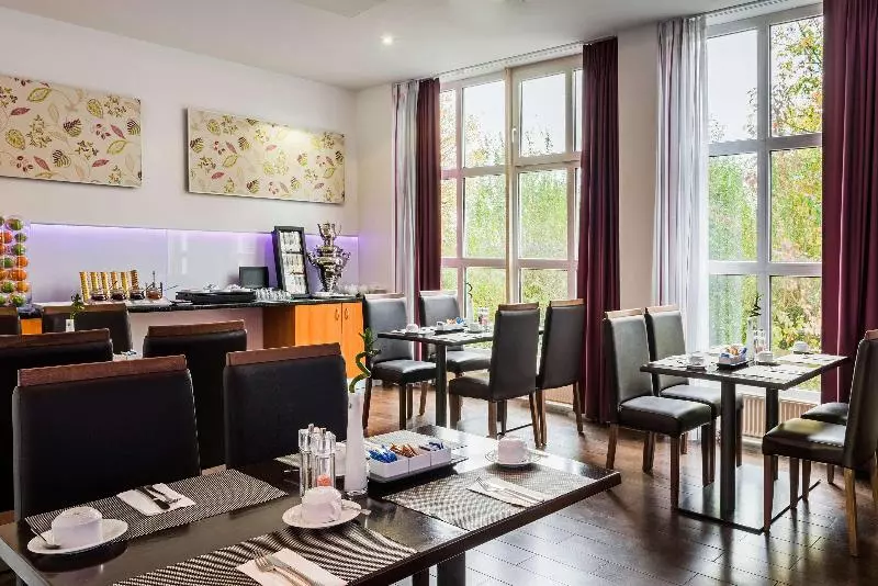 Отель Courtyard By Marriott Dortmund