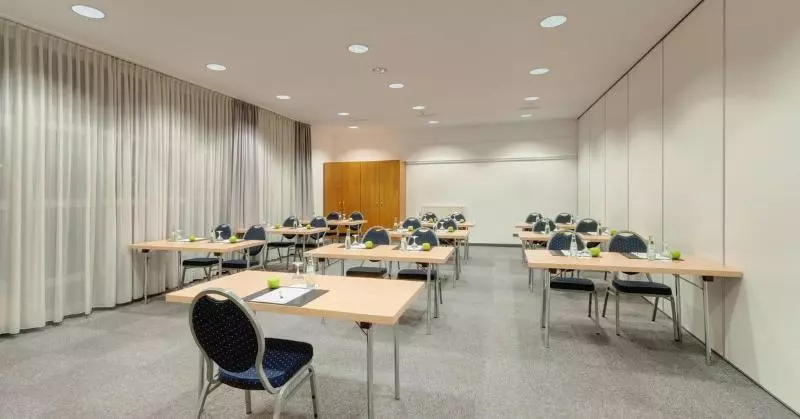 Отель Courtyard By Marriott Dortmund