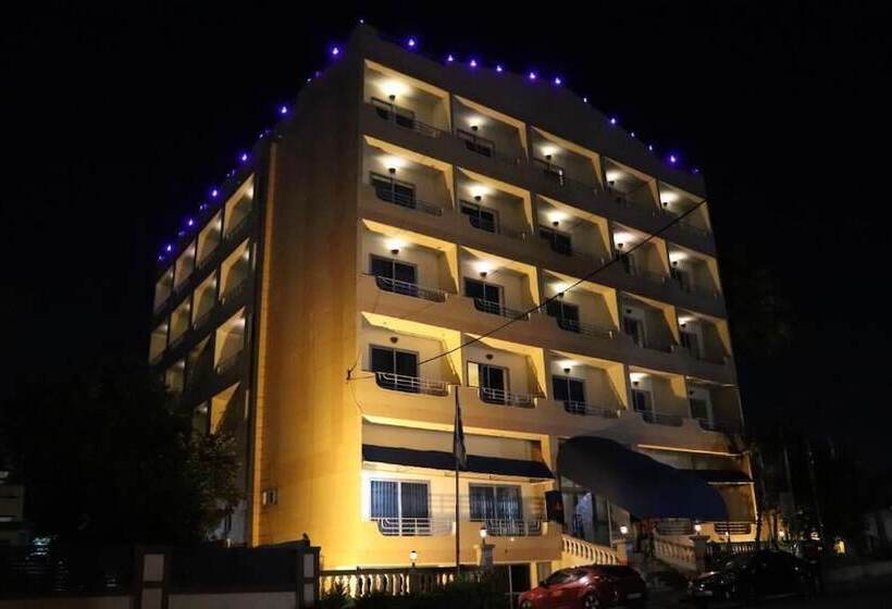 בית מלון כפרי Maple Leaf Korean