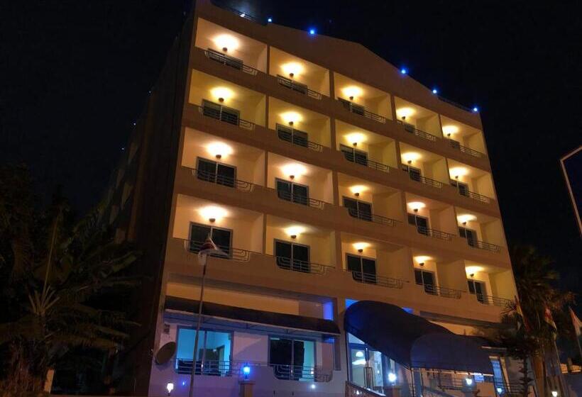 בית מלון כפרי Maple Leaf Korean