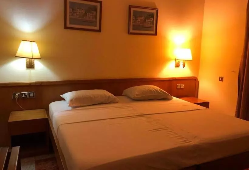 Hotel Maple Leaf Korean