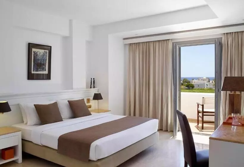 9 Muses Santorini Resort