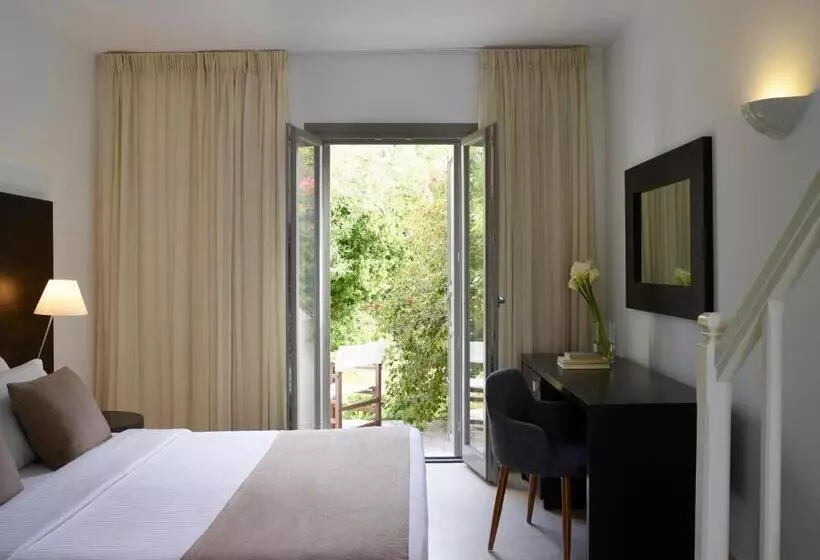 9 Muses Santorini Resort