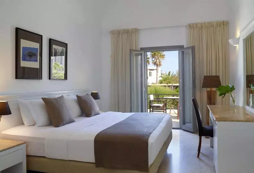 9 Muses Santorini Resort