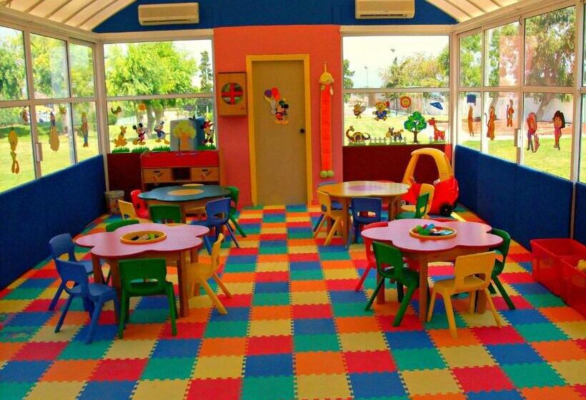 אתר נופש Doreta Beach