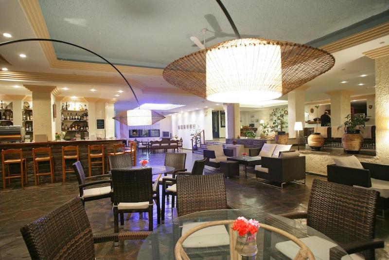 ホテル Andros Holiday