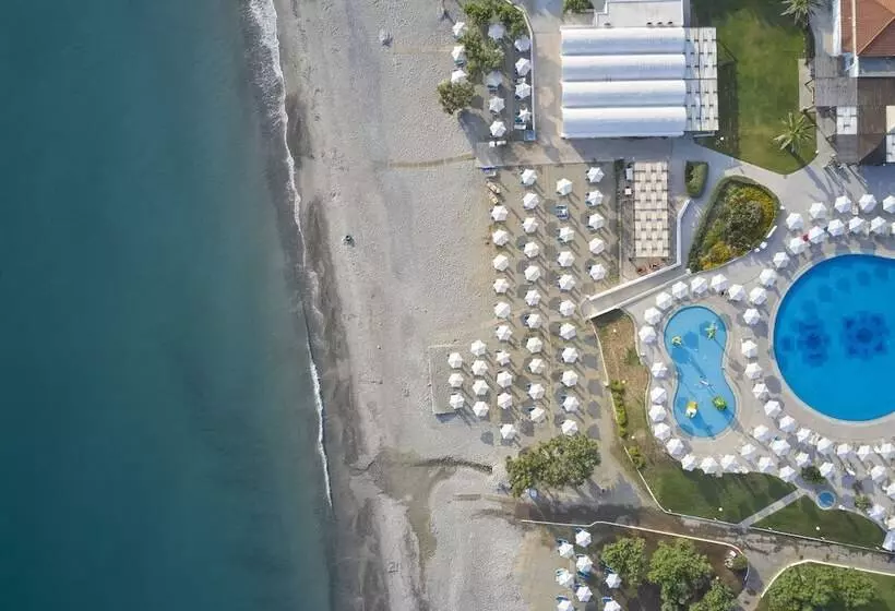 هتل Atlantica Ocean Beach Resort