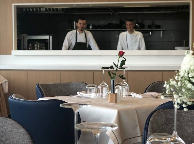 Отель Electra Rhythm Athens