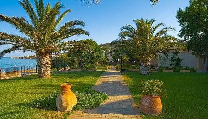 فندق Golden Sand