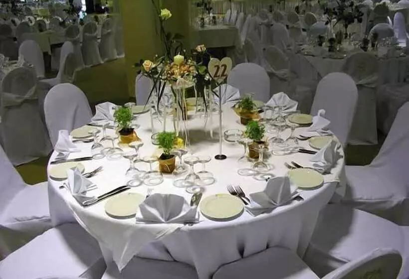 فندق Golden Sand