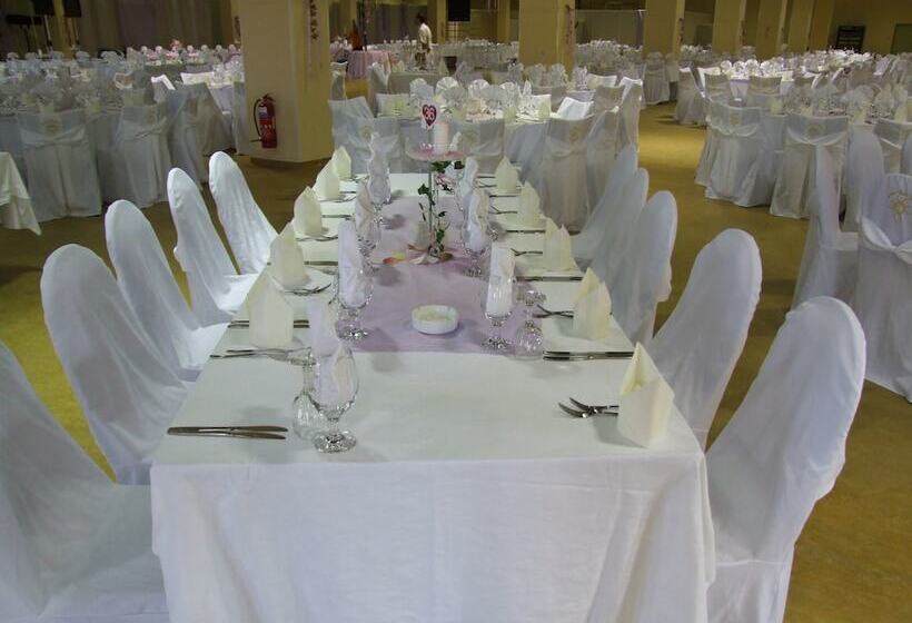 Отель Golden Sand