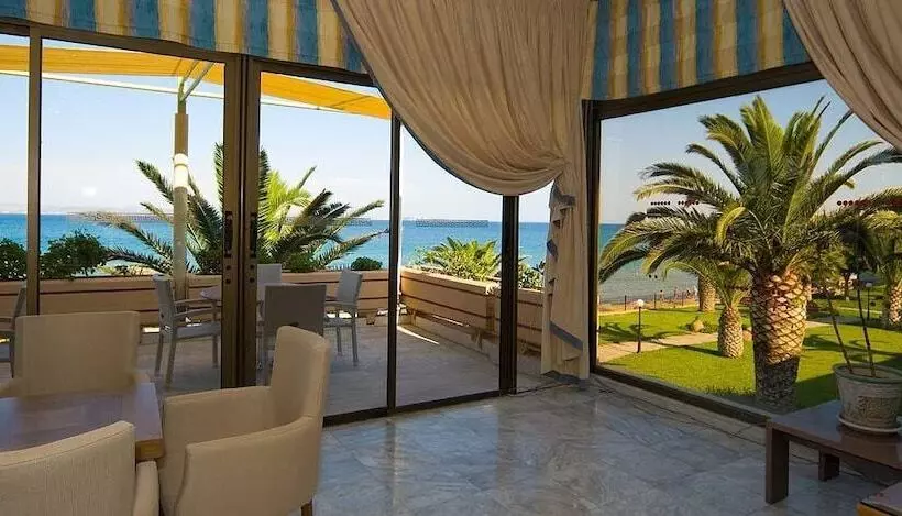 فندق Golden Sand