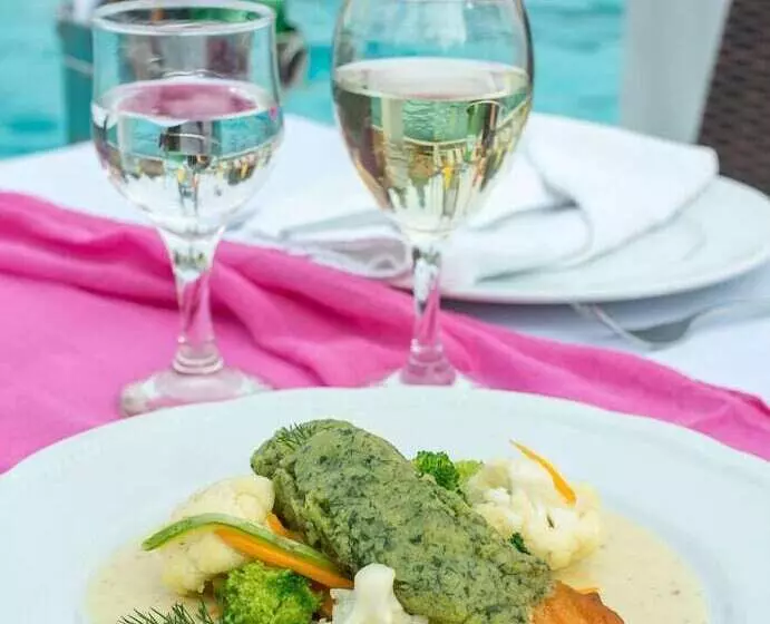 فندق Golden Sand