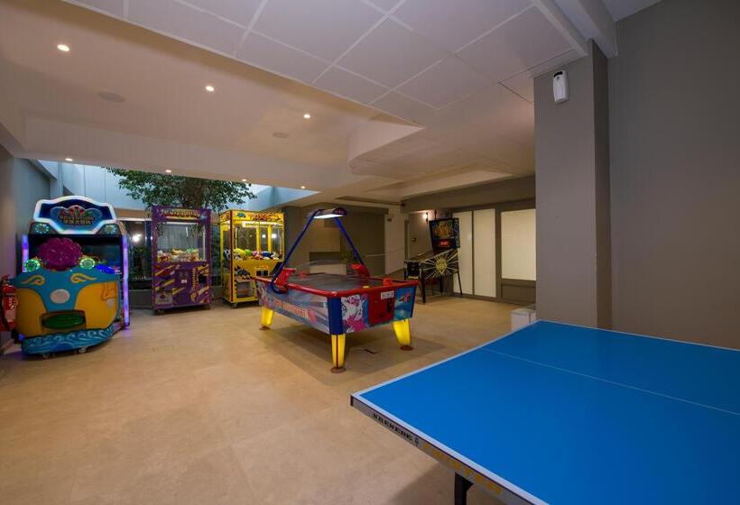 هتل Kalyves Beach