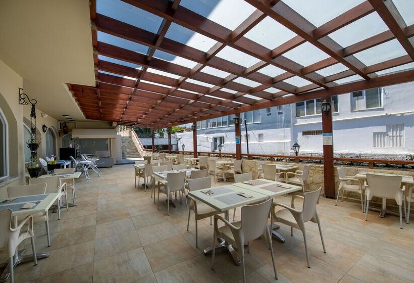 هتل Kalyves Beach