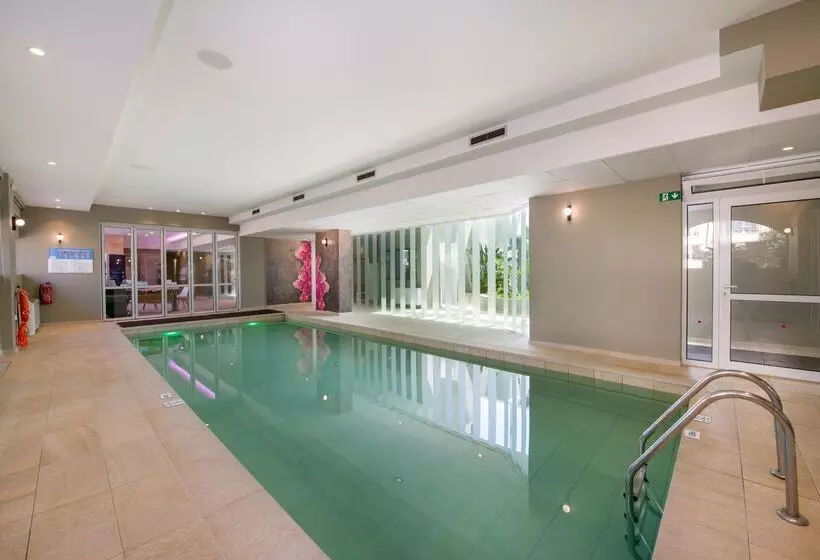 ホテル Kalyves Beach