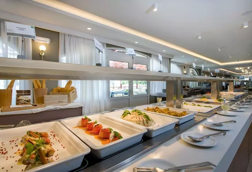 ホテル Kalyves Beach