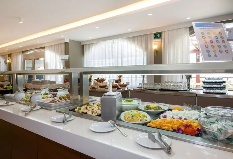 ホテル Kalyves Beach