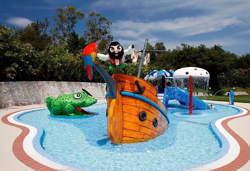 호텔 Pilot Beach Resort